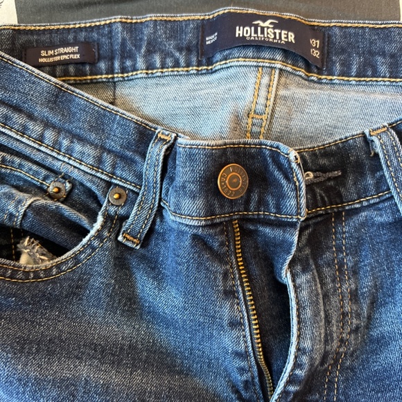 Jeans - Picture 2 of 3